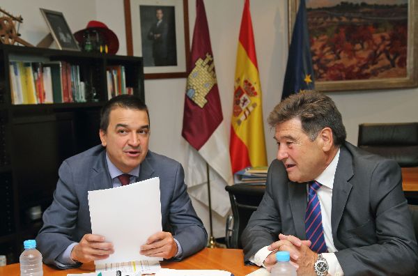 Castilla-La Mancha recibe un total de 65 millones de euros de fondos nacionales, de los que 50 son para el sector vitivinícola y 12 para los programas del PDR