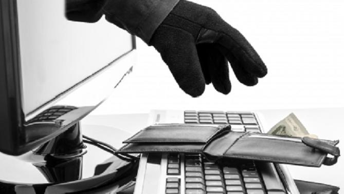 La Guardia Civil recomienda protegerse de posibles estafas en las compras online en estas Navidades
