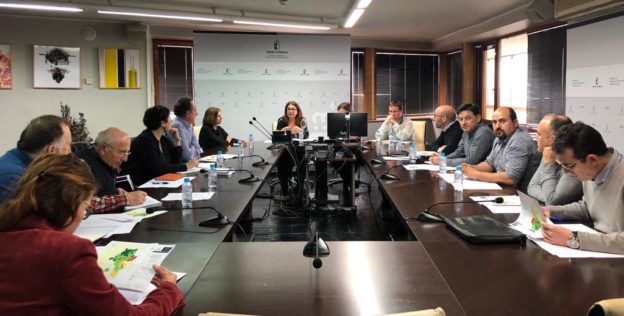 UPA y ASAPA consiguen mejoras para apicultores y productores de almendra ecológica
