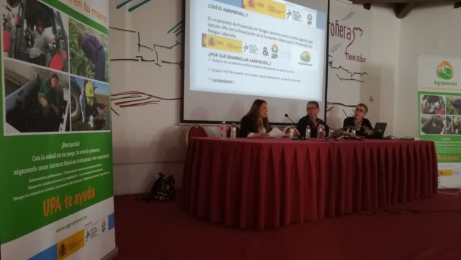 Jornada de prevención y concienciación en el trabajo diario del sector agroalimentario celebrada en las Pedroñeras
