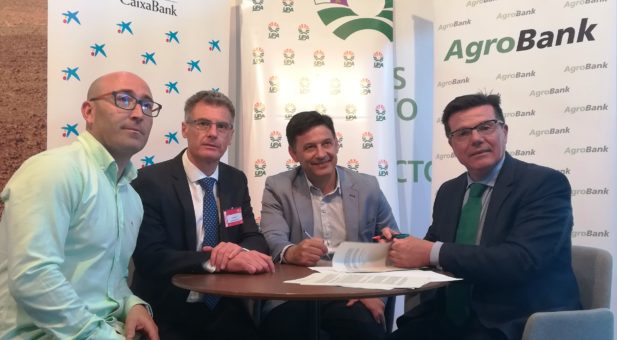 Caixabanck y UPA renuevan su convenio de colaboración en beneficio del sector agropecuario