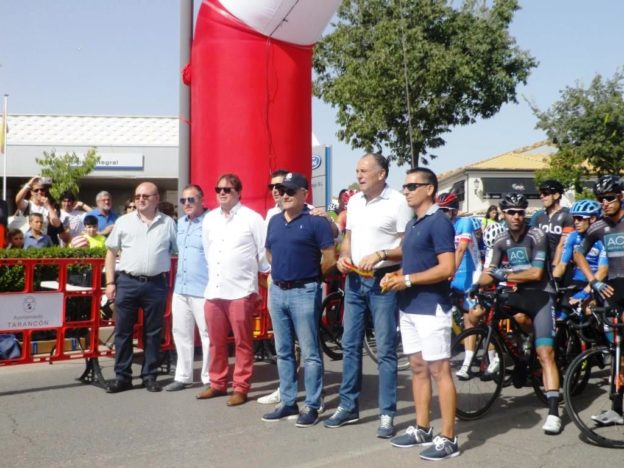 El club ciclista La Malena Bike organizador de la Challenge Incarlopsa en Tarancon, rinde homenaje en esta edición al primer presidente de la Unión ciclista Tarancon, José Antonio García Gallego, veterano aficionado al mundo del pedal