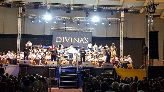 El acto simbólico de encendido de luces y el tradicional concierto de la Banda de Música abre la programación festiva de Tarancón en el Recinto Ferial