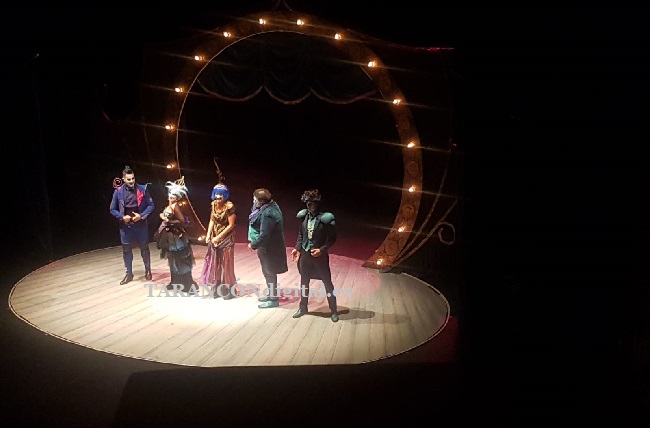 El espectáculo The Opera Locos cautiva al público de Tarancón en la segunda sesión teatral de Fiestas