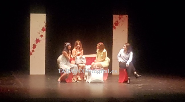 Tercera y última jornada de teatro en Tarancón con la presentación de «Polvorones» una comedia llena de enredos