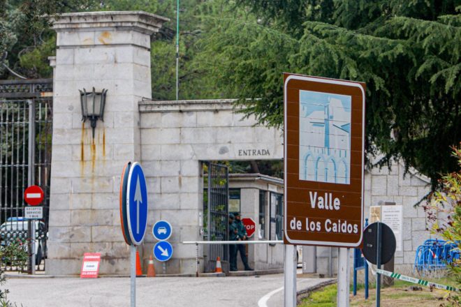 Los marmoleros Hnos. Verdugo de Villamayor de Santiago que levantarán la losa de Franco denuncian ante la Guardia Civil las llamadas amenazantes que reciben