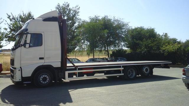 Muere un joven de 25 años en un accidente laboral en las instalaciones de Incarlopsa tras ser aplastado por la plataforma de un camión