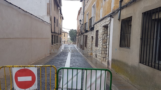 El Ayuntamiento de Tarancón ha reparado unos 250 metros cuadrados de hormigón impreso a la entrada de la Iglesia Ntra. Sra. de la Asunción