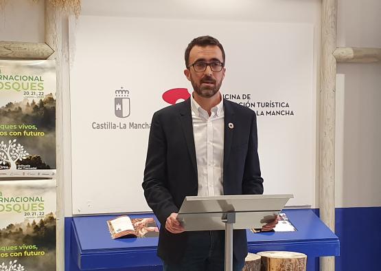 Castilla-La Mancha declara la comarca de emergencia cinegética temporal por daños de conejos de monte y revisará la situación de sobrepoblación de ciertas especies cinegéticas