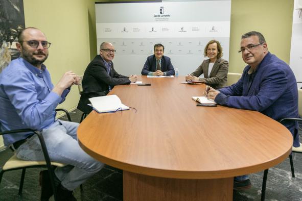 El Gobierno regional agradece la labor de los veterinarios cuya labor es imprescindible para que la cadena agroalimentaria siga en funcionamiento