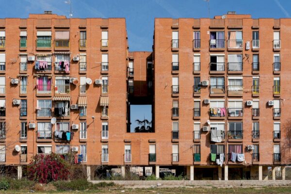 Mitma firma tres acuerdos con Castilla-La Mancha para construir 774 viviendas destinadas a alquiler social y asequible
