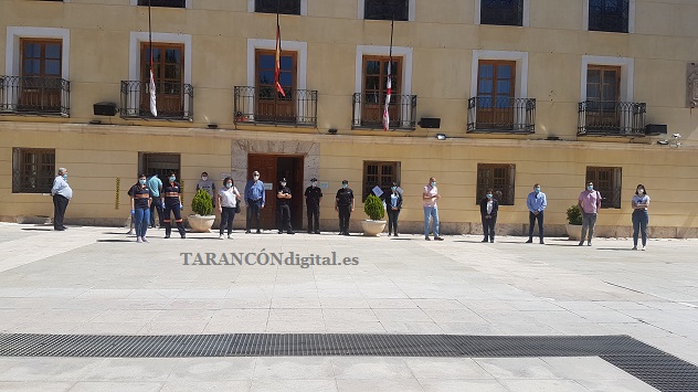 El Ayuntamiento de Tarancón se ha sumado hoy al minuto de silencio en recuerdo de las víctimas del Covid-19, coincidiendo con el último día de luto oficial decretado por el Gobierno de España