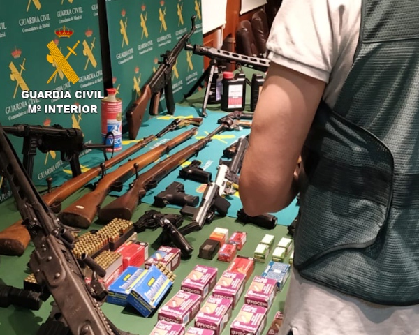 La Guardia Civil desarticula una red de tráfico de armas para el crimen organizado