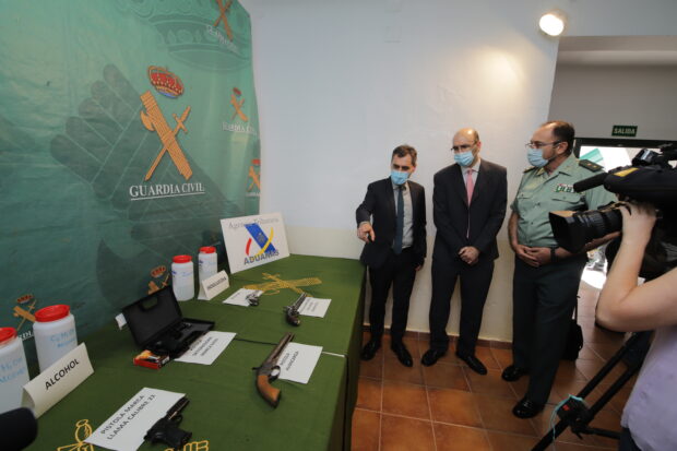 Desarticulada en Castilla-La Mancha una organización dedicada a la fabricación y venta de vino y alcohol adulterados