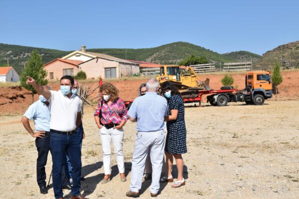 El Ayuntamiento de Cañete cede los terrenos a la Diputación para la construcción del parque de bomberos de la Serranía
