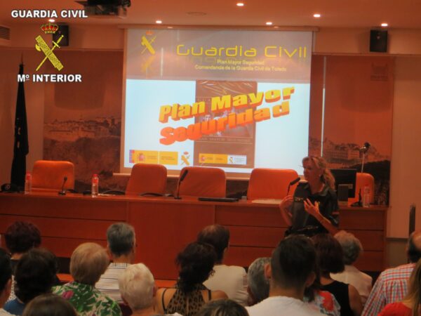 La Guardia Civil de Toledo advierte sobre determinados delitos en los que las víctimas son persona de avanzada edad.