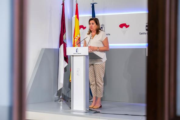 El Gobierno regional repartirá más de un millón de mascarillas a los centros educativos y a las universidades para garantizar la salud el próximo curso