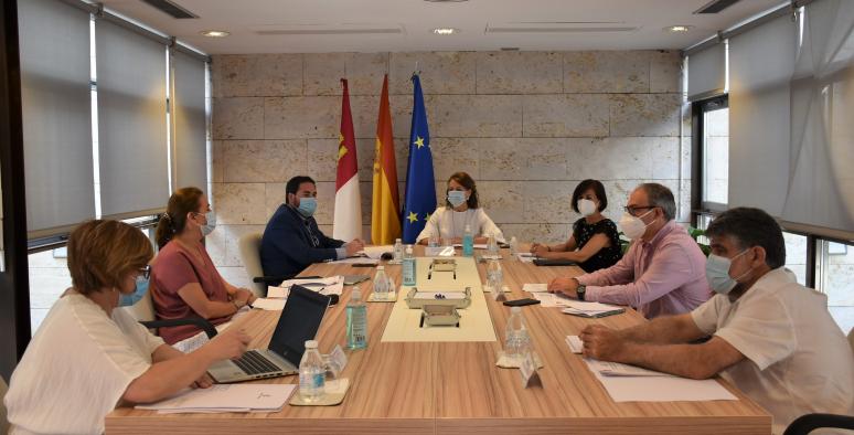 Castilla-La Mancha actualiza las condiciones mínimas de calidad en los centros residenciales