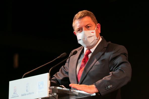 García-Page avanza la aprobación de un nuevo paquete de ayudas dotado con tres millones de euros “para fortalecer la contratación indefinida”