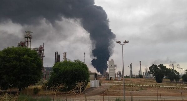 Castilla-La Mancha informa que la calidad del aire en Puertollano está dentro de los parámetros permitidos que marca la normativa tras el incendio en la refinería de Repsol