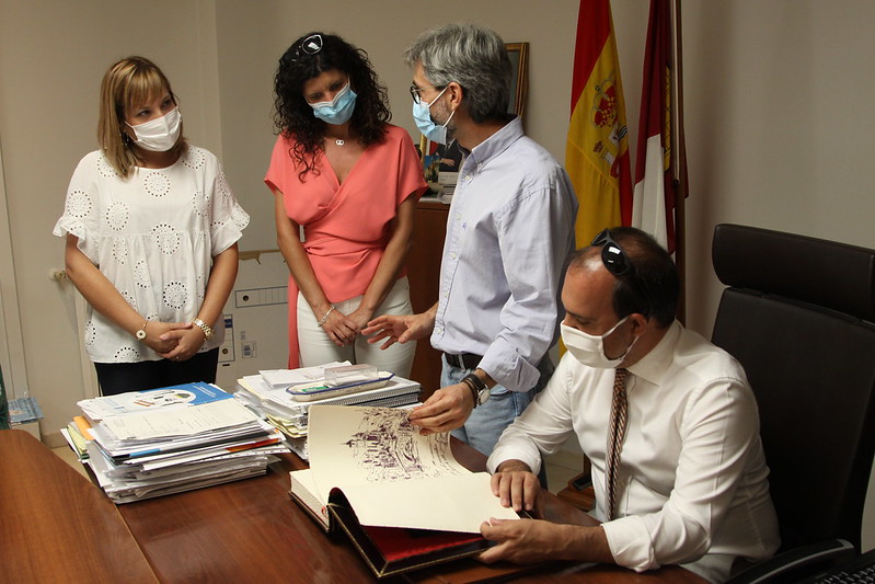 El presidente de las Cortes regionales confía en el retorno de “la cordialidad y los acuerdos” con el nuevo periodo de sesiones