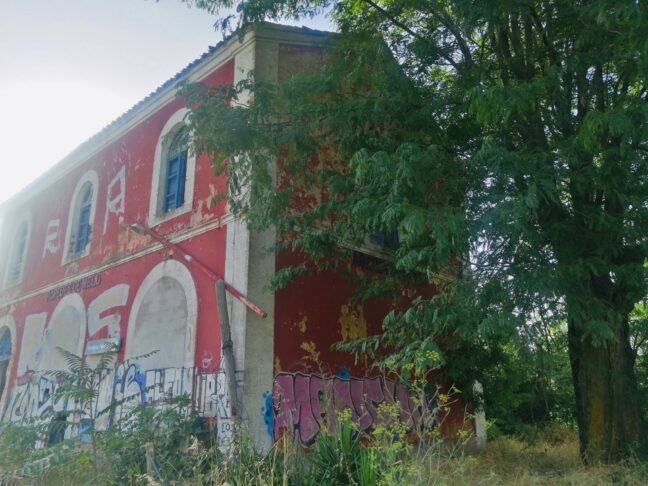 El PP exige que se paralice la demolición de la estación de Paredes de Melo, “un paso más para cerrar el tren Madrid-Cuenca-Utiel”