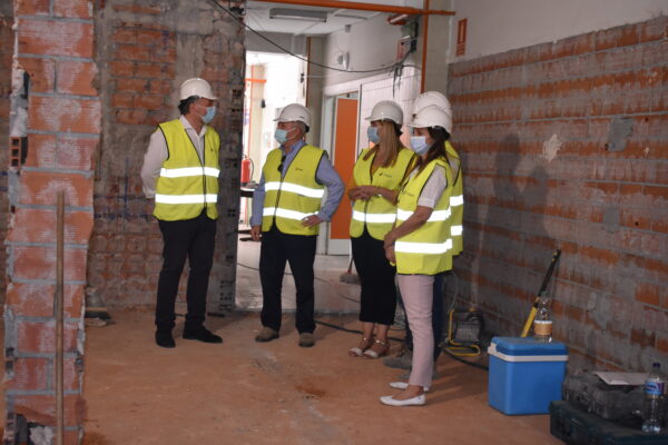 Comienzan las obras de adaptación a la nueva realidad surgida por la COVID-19 en el Colegio San Fernando de la ciudad de Cuenca