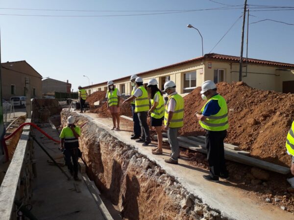 El Gobierno regional destina casi 40.000 euros a la reparación de la pared del colegio de El Peral