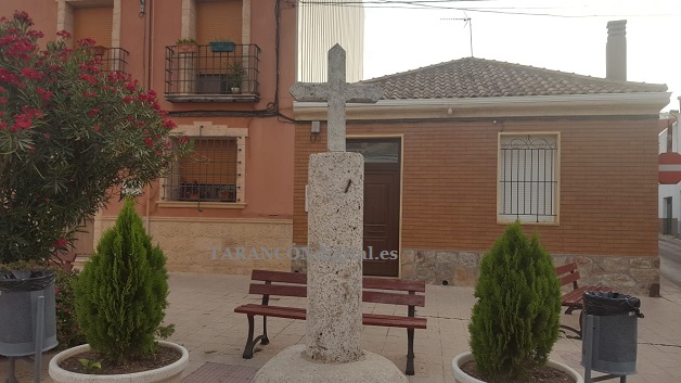 El ayuntamiento de Tarancón ya ha reparado la Cruz del Barrio de San Juan que fue desprendida este fin de semana de su base