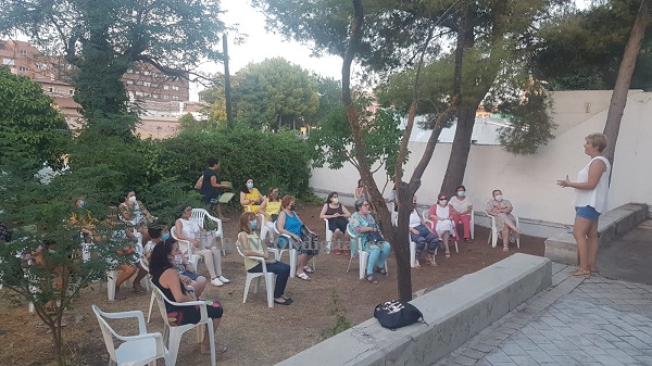 Rosi Navarro ofreció una charla este jueves en la Casa de los Huertos sobre desarrollo personal