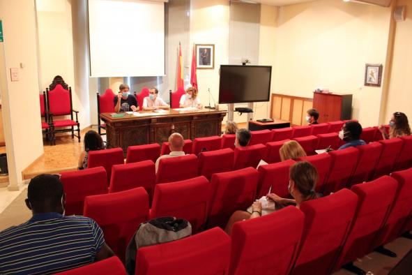 Las pruebas moleculares realizadas por la Consejería de Sanidad permiten detectar nuevos casos positivos asintomáticos entre los temporeros de Albacete