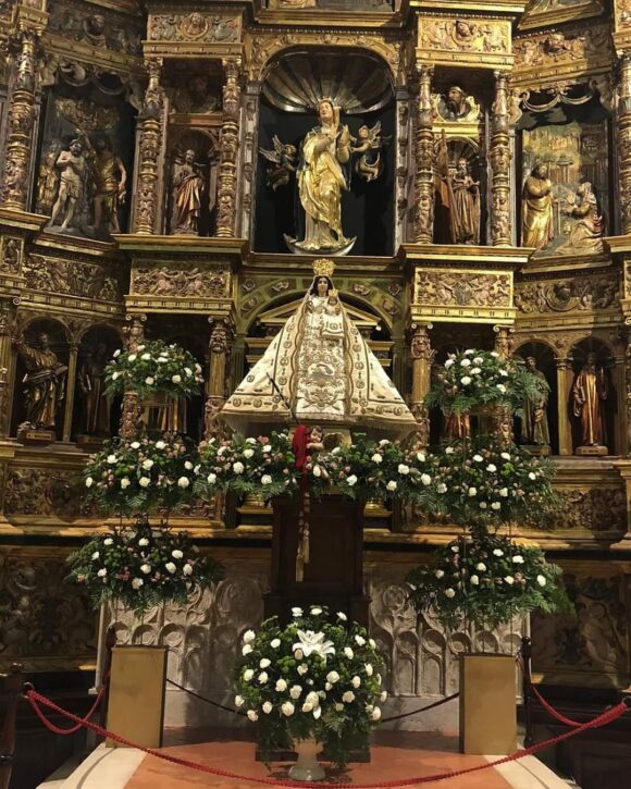 Inicio del novenario en honor a la Virgen de Riansares respetando las medidas sanitarias y con dos turnos diferentes