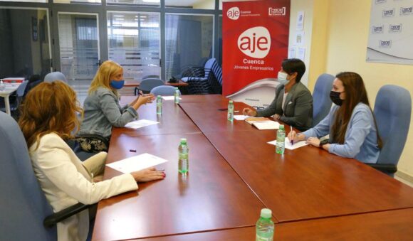 Picazo (Cs) se reúne con AJE Cuenca y vuelve a reclamar para los autónomos «menos buenas palabras y más ayudas reales»