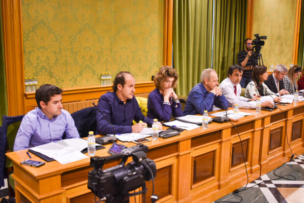 El Grupo Municipal Popular se alegra de que en el Congreso haya imperado la cordura que no tuvieron Dolz e Isidoro defendiendo los ahorros del Ayuntamiento