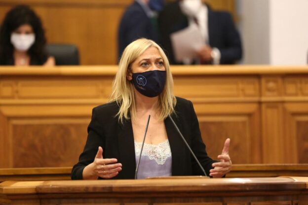 Carmen Picazo (Cs): “Es inaceptable que en pleno siglo XXI haya mujeres que tengan que elegir entre su carrera profesional y el cuidado de sus hijos”