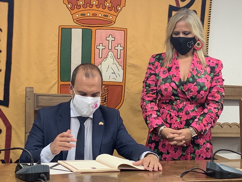 El presidente de las Cortes regionales valora la futura Ley de Memoria Histórica como “un paso hacia un estado más democrático”