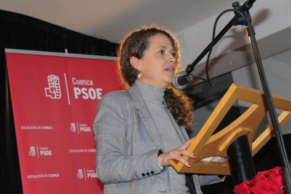 Canales lamenta las críticas del PP conquense y se pregunta si “su propuesta es que en Castilla-La Mancha imitemos las vengonzosas colas de docentes en Madrid a la espera de realizarse un test”