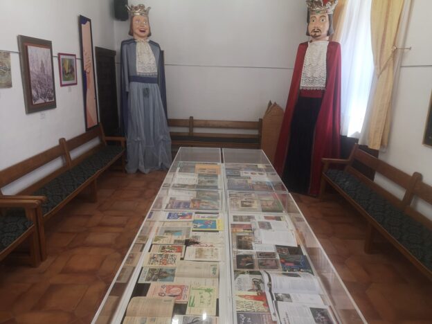 ´Acuarelas´ de Begoña Manzanares, ´Las fiestas en portada´ y el Certamen José Antonio Sequí llegan a Casa Parada y al Auditorio Municipal