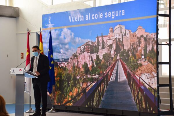 La Diputación publica las ayudas para que 115 ayuntamientos refuercen la limpieza de los colegios de la provincia