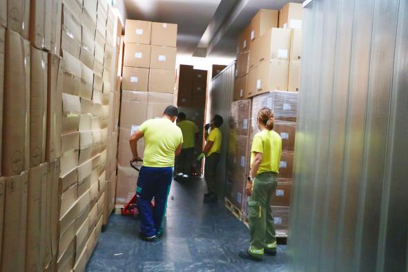 Castilla-La Mancha ha distribuido esta semana una nueva remesa con cerca de 540.000 artículos de protección para los profesionales sanitarios