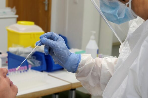 Cuenca suma hoy 16 nuevos contagios por Covid, hay 2 pacientes ingresados uno en cuidados intensivos