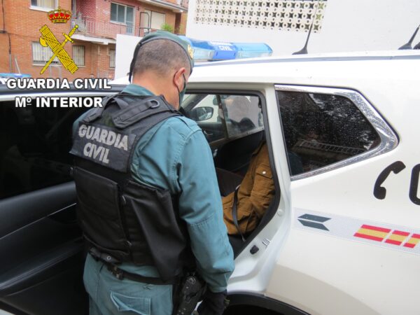 La Guardia Civil ha detenido a cuatro personas en Cazalegas por 32 delitos
