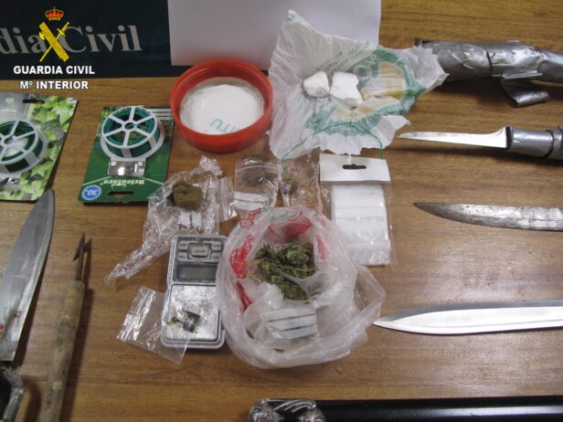 La Guardia Civil ha desarticulado un punto de venta de droga en la localidad de Ocaña