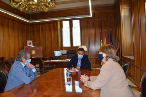 La Diputación de Cuenca formaliza el apoyo de 10.000 euros a la Asociación de Municipios de Entrepeñas y Buendía