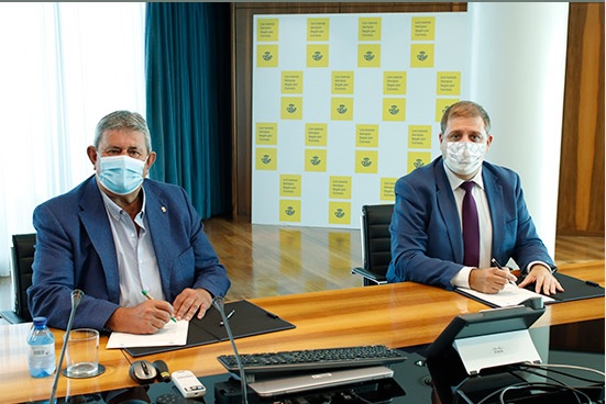 Correos y la Unión de Pequeños Agricultores y Ganaderos firman un acuerdo para fomentar el comercio online