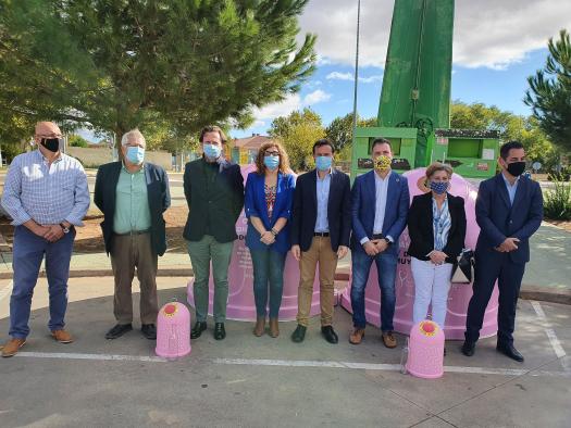 Castilla-La Mancha fomenta la separación y recogida selectiva de vidrio participando en una campaña de sensibilización y prevención frente al cáncer de mama