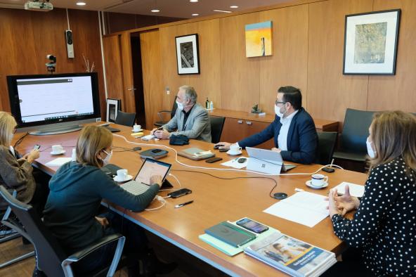 El Gobierno regional señala la necesidad de incluir las necesidades y la agenda de las mujeres para abordar los grandes retos actuales