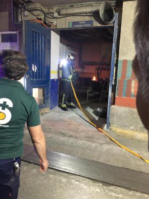 La rápida intervención del personal de mantenimiento permite sofocar en poco tiempo un conato de incendio originado en una sala de máquinas del Hospital Virgen de la Salud