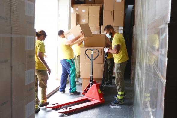 Castilla-La Mancha ha enviado esta semana más de 100.000 de artículos de protección a los centros sanitarios