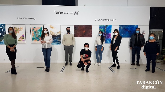 Inaugurada la primera exposición de pintura y fotografía tras varios meses sin actividad «Vilches y sus Amig@s» en el Auditorio de Tarancón